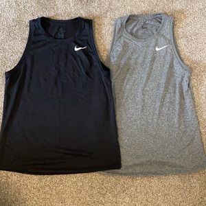 Nike, Women’s workout tank lot - size small